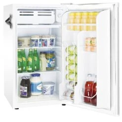 Frigidaire 3.2-cu Ft Freestanding Mini Fridge With Freezer Compartment (White)