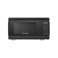 RCA 0.7-cu Ft 700-Watt Microwave (Black)